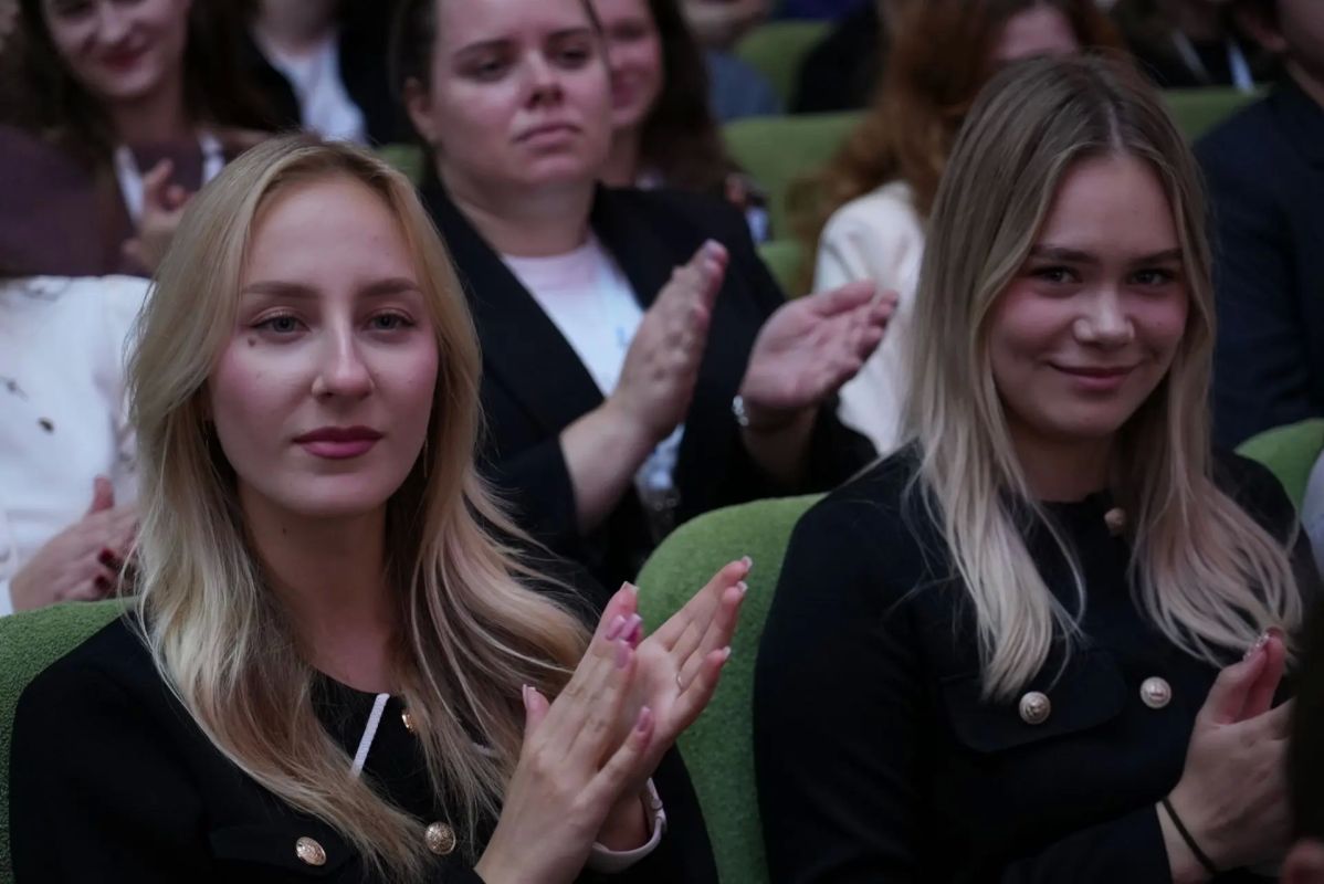 В Псковской области проходит четвертый Слет-фестиваль молодежных патриотических объединений Союзного государства В Псковской области проходит четвертый Слет-фестиваль молодежных патриотических объединений Союзного государства