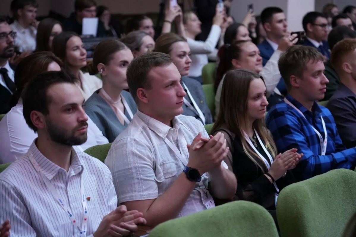 В Псковской области проходит четвертый Слет-фестиваль молодежных патриотических объединений Союзного государства В Псковской области проходит четвертый Слет-фестиваль молодежных патриотических объединений Союзного государства