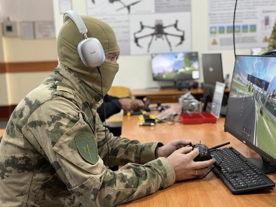 В Сыктывкаре отметили 30-ю годовщину формирования Центра подготовки личного состава Северо-Западного округа Росгвардии В Сыктывкаре отметили 30-ю годовщину формирования Центра подготовки личного состава Северо-Западного округа Росгвардии