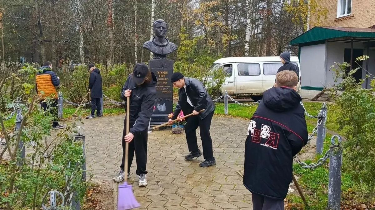 В поселке Водный продолжают патриотическую акцию «Наследники Героев»