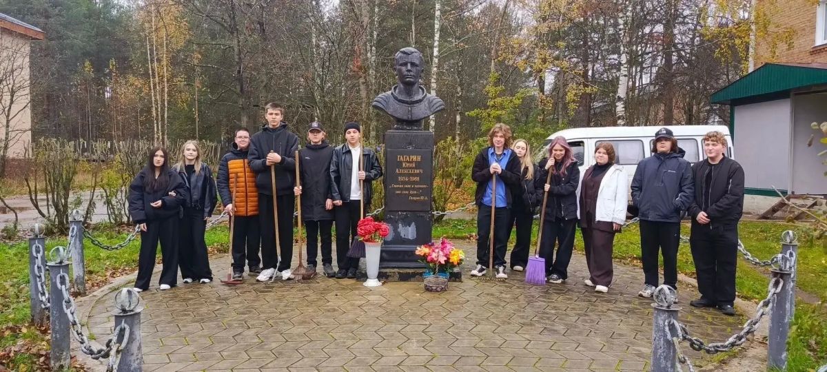 В поселке Водный продолжают патриотическую акцию «Наследники Героев» В поселке Водный продолжают патриотическую акцию «Наследники Героев»