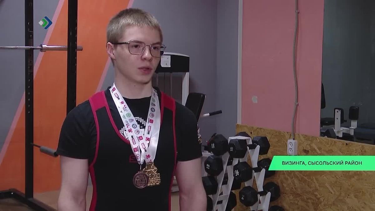 Илья Сажин из Визинги выиграл золото на первенстве Азии по пауэрлифтингу