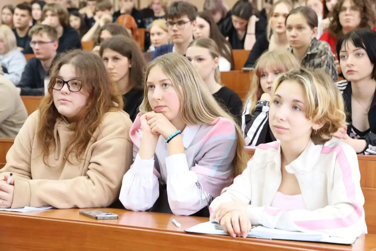 Ростислав Гольдштейн: За последние десять лет число воспитанников детских домов в Коми уменьшилось в 2,5 раза Ростислав Гольдштейн: За последние десять лет число воспитанников детских домов в Коми уменьшилось в 2,5 раза