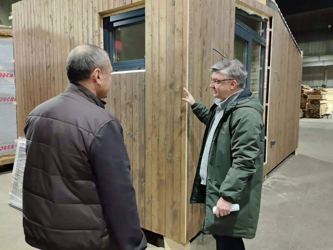 В Минэкономразвития оценили потенциал предприятия по деревянному домостроению
