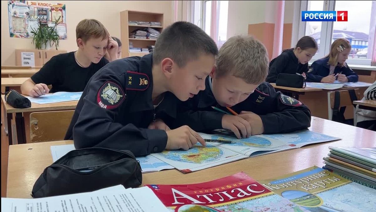 В Коми продлили конкурсный отбор по программе "Земский учитель" до 26 октября включительно
