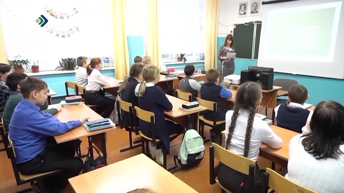 Педагоги Коми до 26 октября могут подать заявку на конкурсный отбор по программе «Земский учитель»
