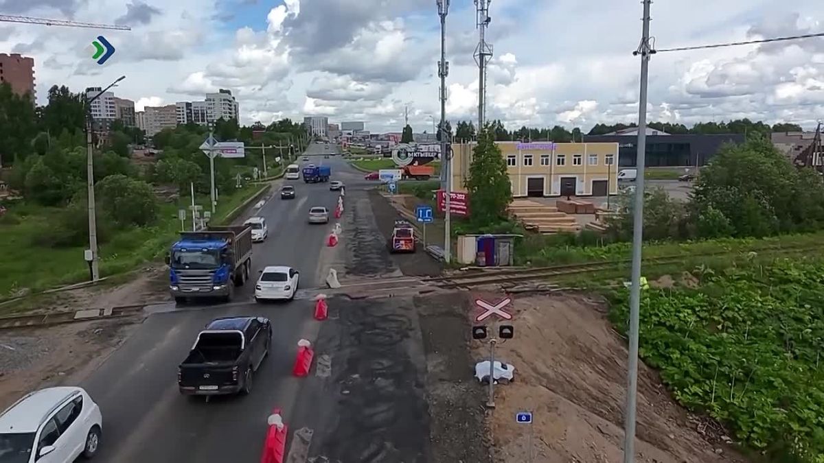 В Сыктывкаре заработал новый светофор на Сысольском шоссе – на пересечении с улицей Пермской