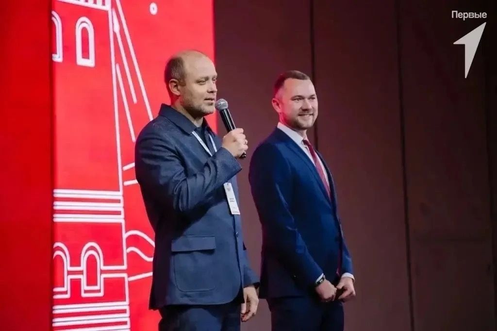 В Москве проходит Всероссийский слёт наставников Движения Первых - событие, объединяющее людей, которые помогают молодому поколению раскрывать способности, находить собственный путь и воплощать в жизнь значимые инициативы В Москве проходит Всероссийский слёт наставников Движения Первых - событие, объединяющее людей, которые помогают молодому поколению раскрывать способности, находить собственный путь и воплощать в жизнь значимые инициативы