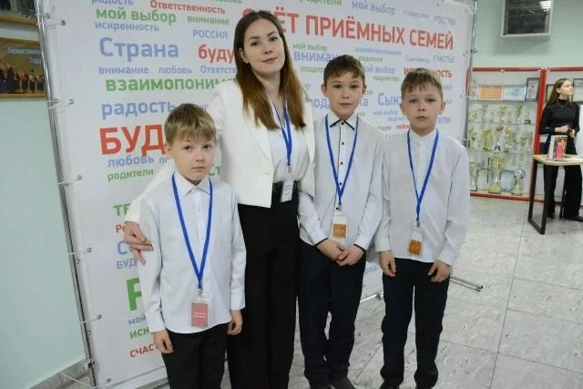 Ростислав Гольдштейн: В Сыктывкаре проходит республиканский слёт замещающих семей «Вместе – к новым вершинам!»
