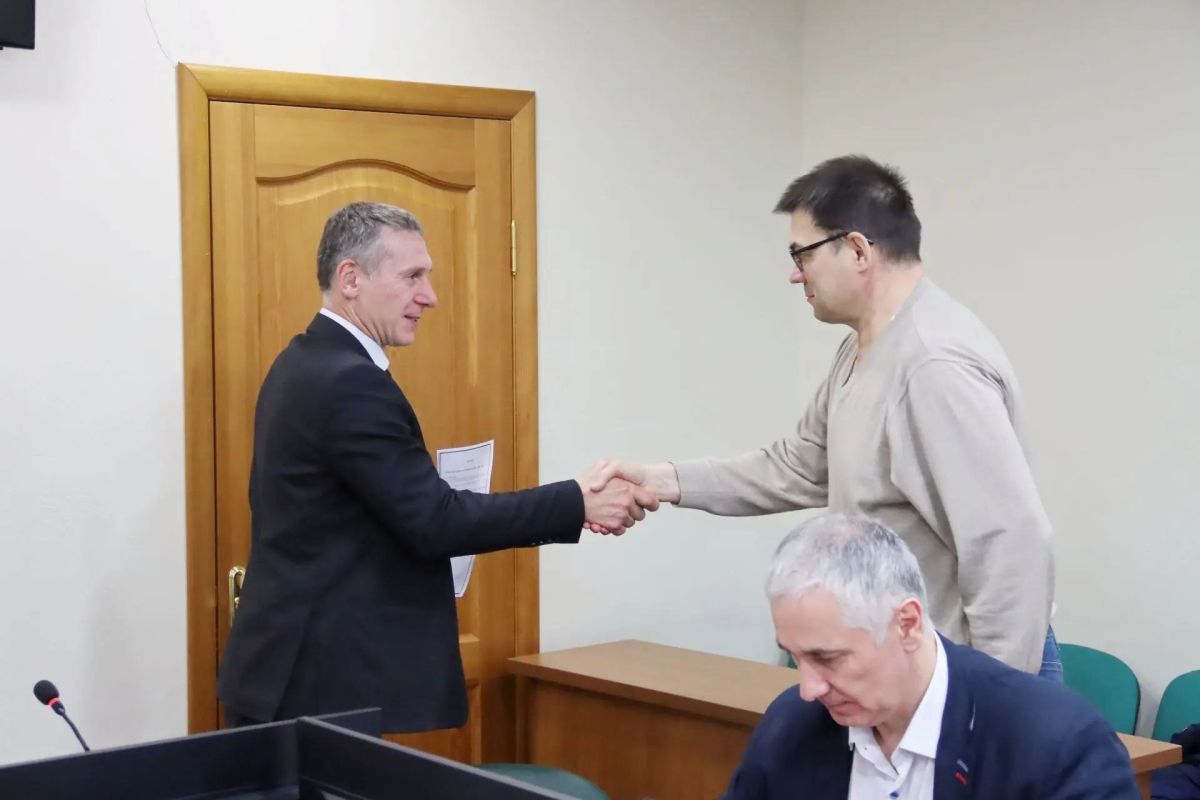 Максим Мартышин: В администрации Сыктывкара вручили паспорта готовности теплоснабжающим и теплосетевым организациям Максим Мартышин: В администрации Сыктывкара вручили паспорта готовности теплоснабжающим и теплосетевым организациям
