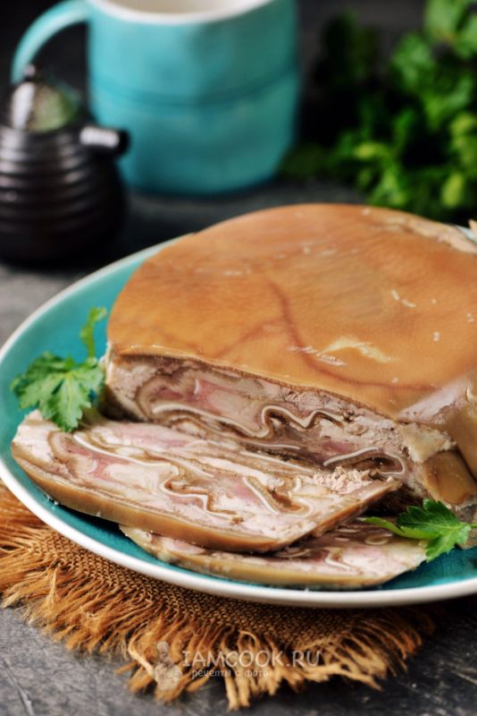 Зельц из свиных ушей: Непревзойденная закуска для праздничного стола