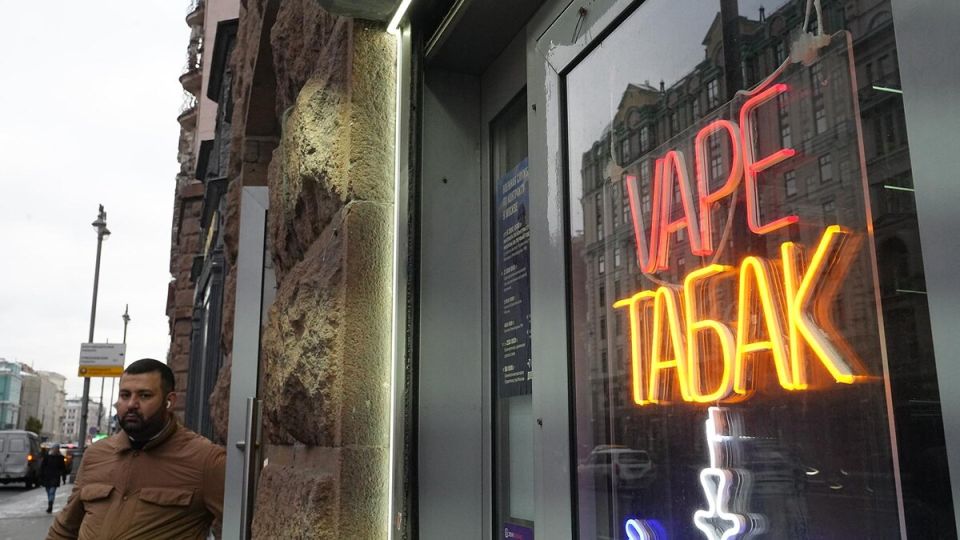 В Петербурге началось обсуждение полного запрета вейпов
