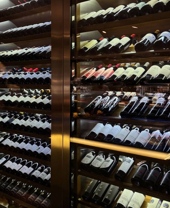 Осенние винные радости: что налить в бокал в холодные вечера